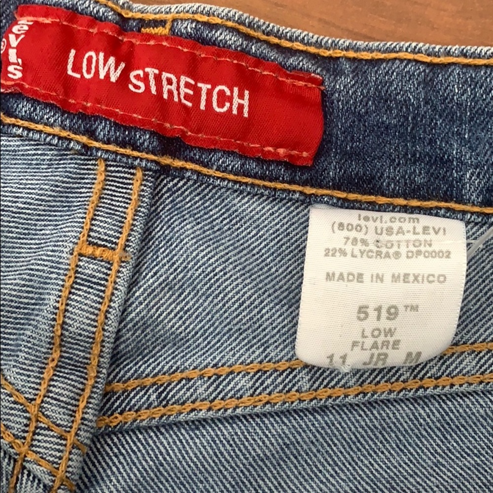 Levi’s Low stretch 519 cutoff Shorts - Picture 2 of 6